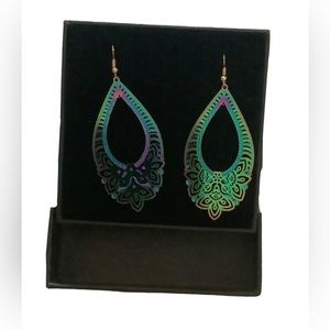 Women’s angle drop earrings